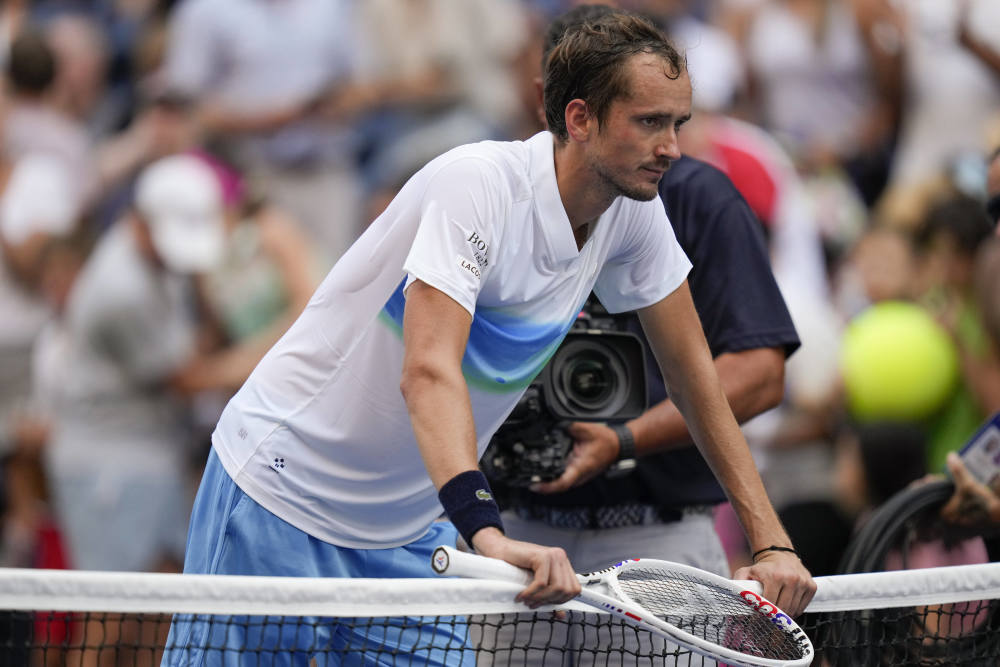 ATP总决赛碾压戴维斯杯,梅德韦杰夫点燃赛场 ATP总决赛碾压戴维斯杯,梅德韦杰夫点燃赛场