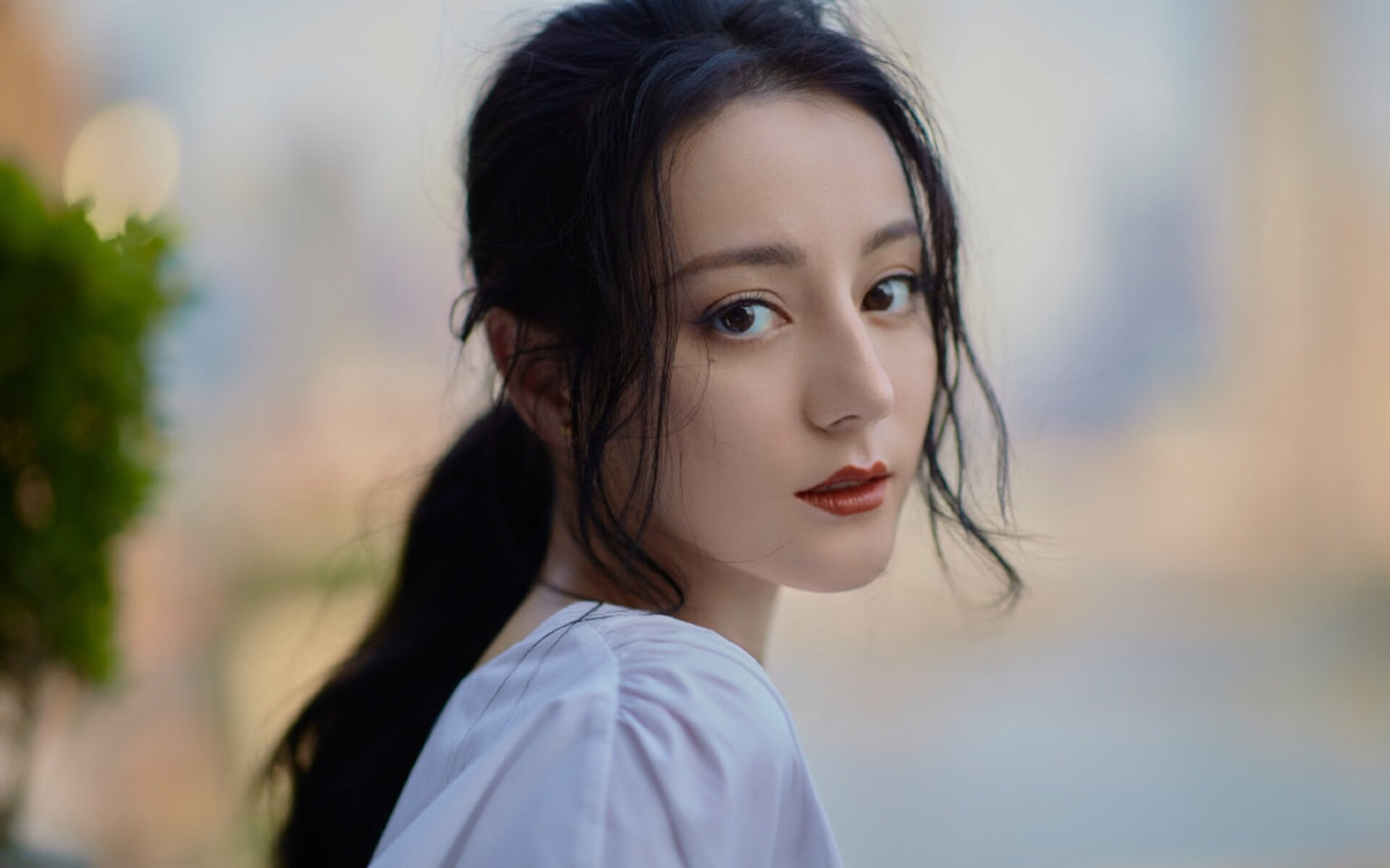 两个布克，两种证明，当活塞与爵士的赛场响起同样的名字