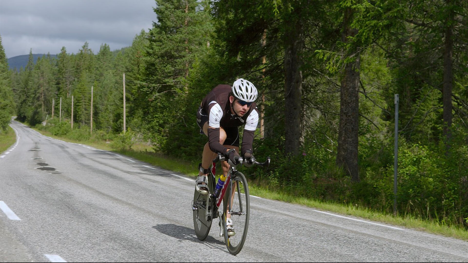 桑巴屠刀下的战略棋局—美加墨世界杯，巴西击溃喀麦隆的唯一性解剖